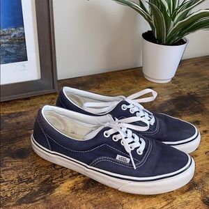 Men’s Classic Authentic Vans Shoes Size 7.5